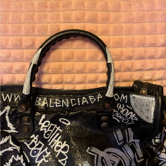 Balenciaga Black & White Graffiti Lambskin Small Classic City Bag purse auth - Picture 8 of 13
